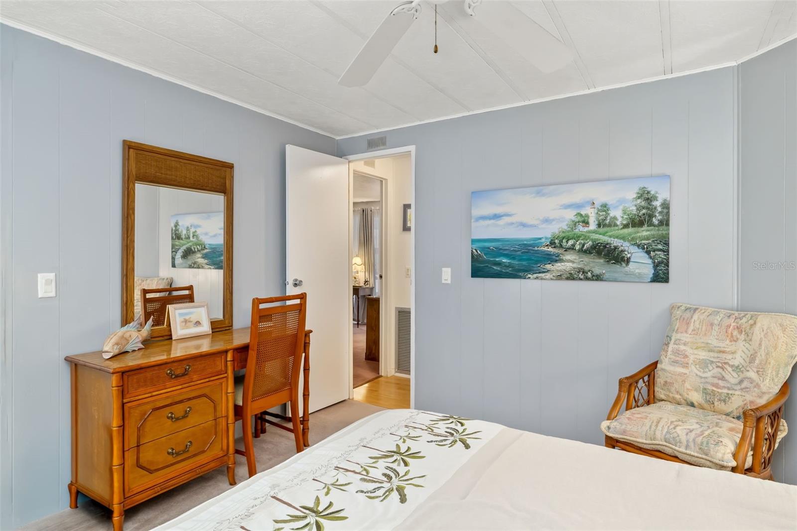 Image 22 of 55 For 5619 Bayshore Road 423