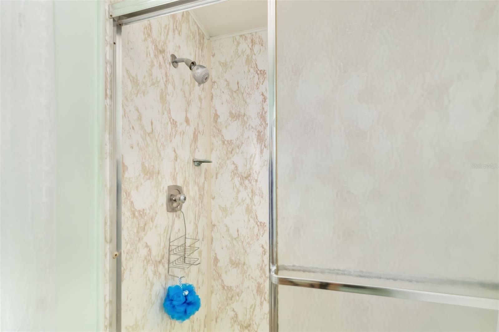 Image 28 of 55 For 5619 Bayshore Road 423