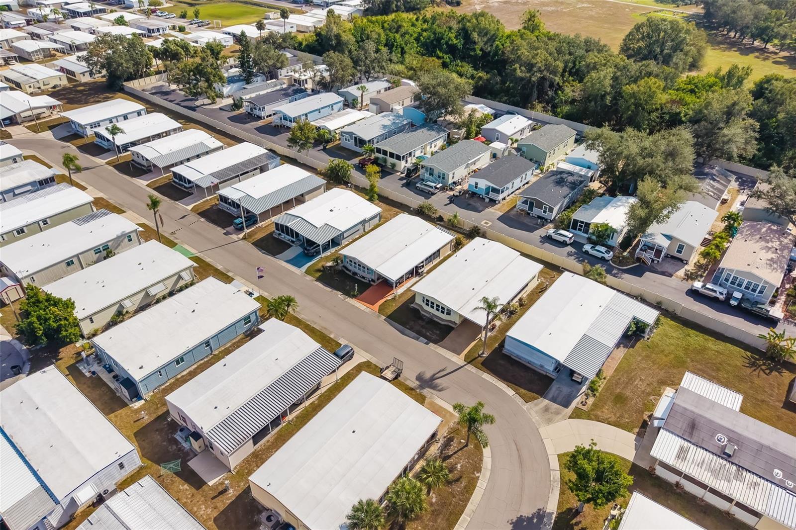 Image 39 of 55 For 5619 Bayshore Road 423