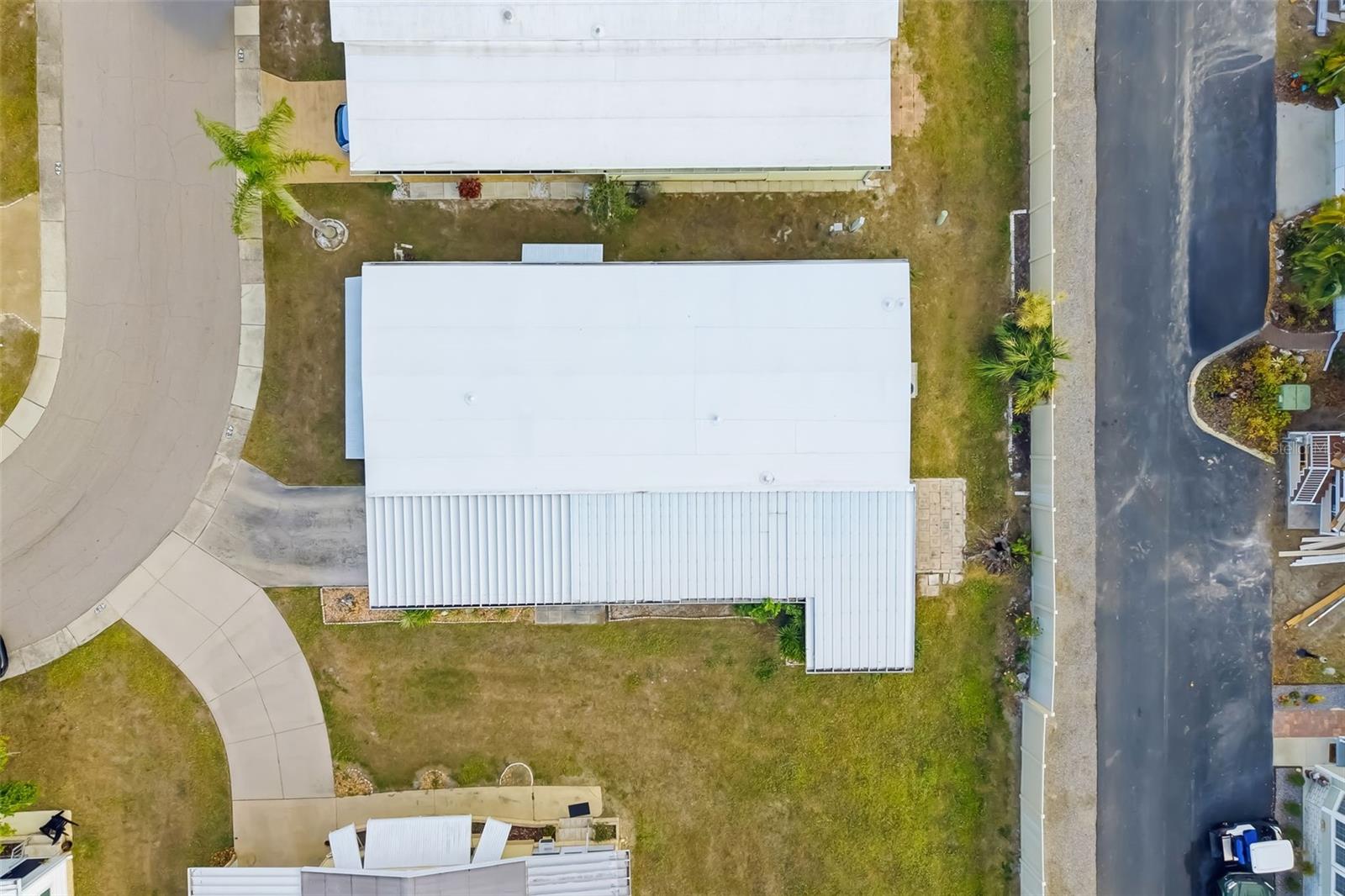 Image 50 of 55 For 5619 Bayshore Road 423