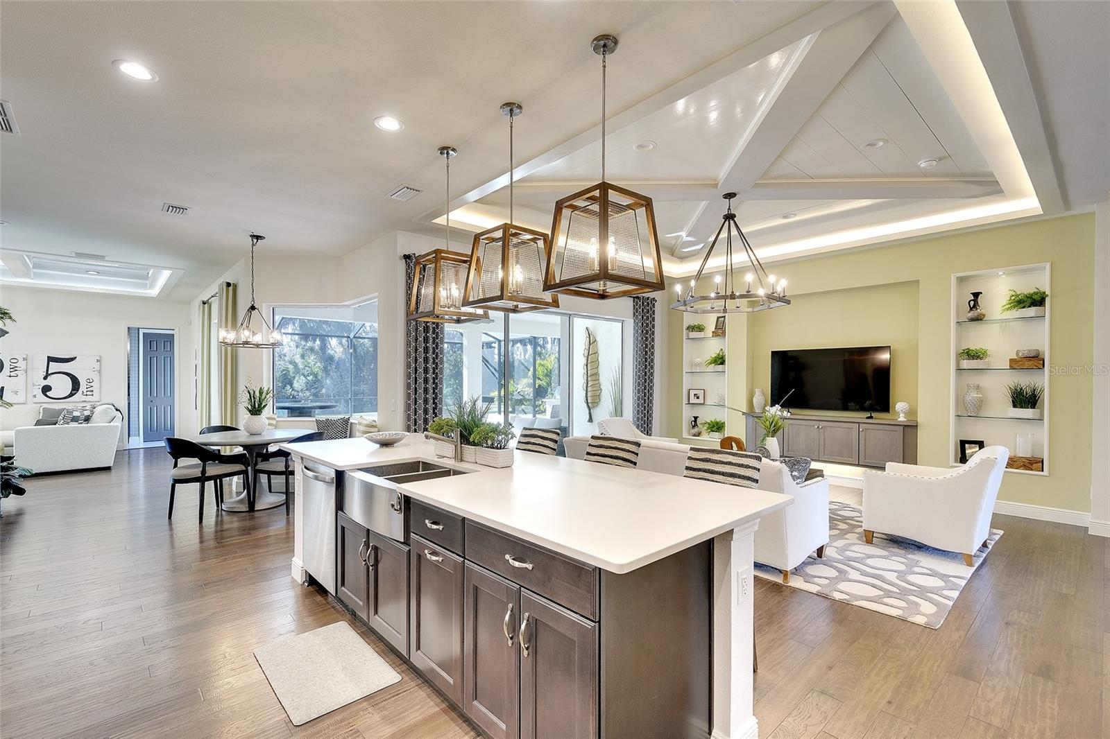 Image 11 of 35 For 15915 42nd Glen E