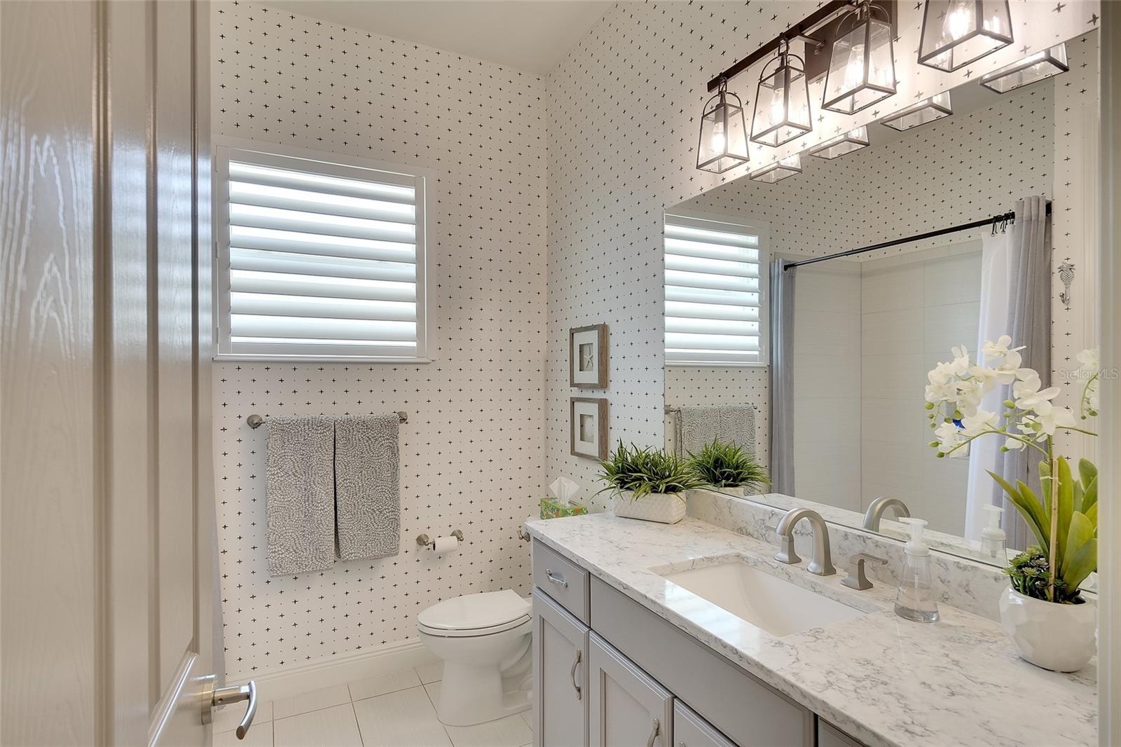 Image 21 of 35 For 15915 42nd Glen E