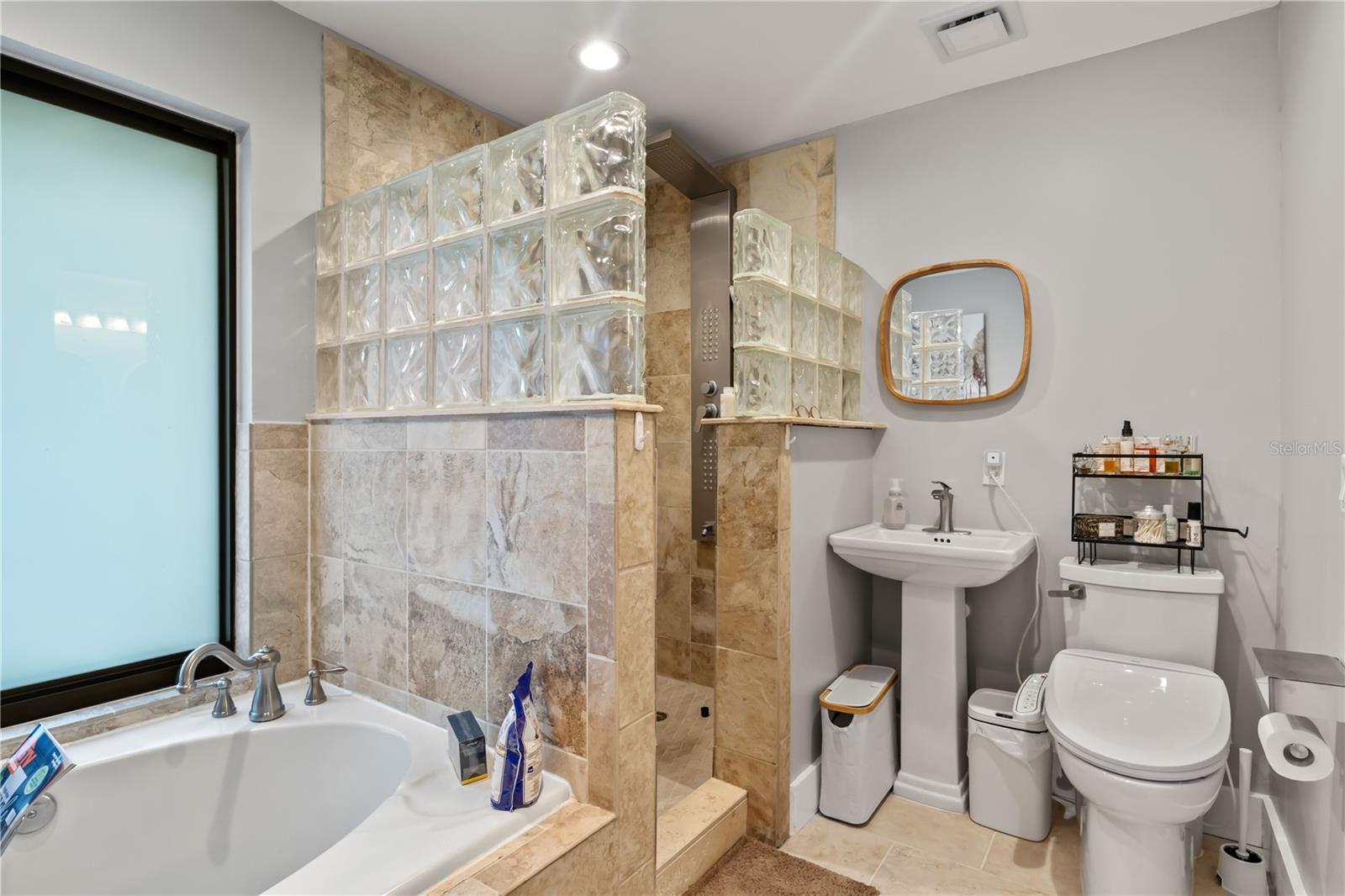 Image 27 of 55 For 2420 Cherimoya Lane