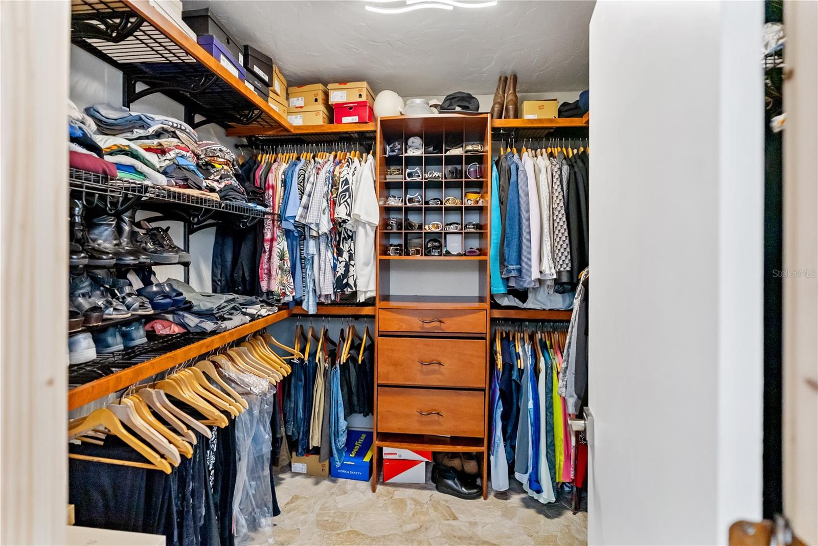 Image 35 of 80 For 5482 Beneva Woods Circle