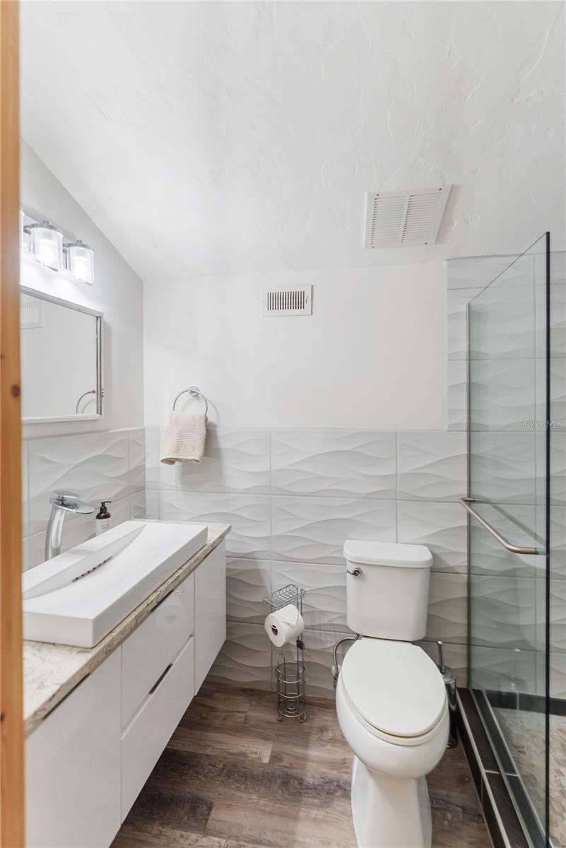 Image 48 of 80 For 5482 Beneva Woods Circle