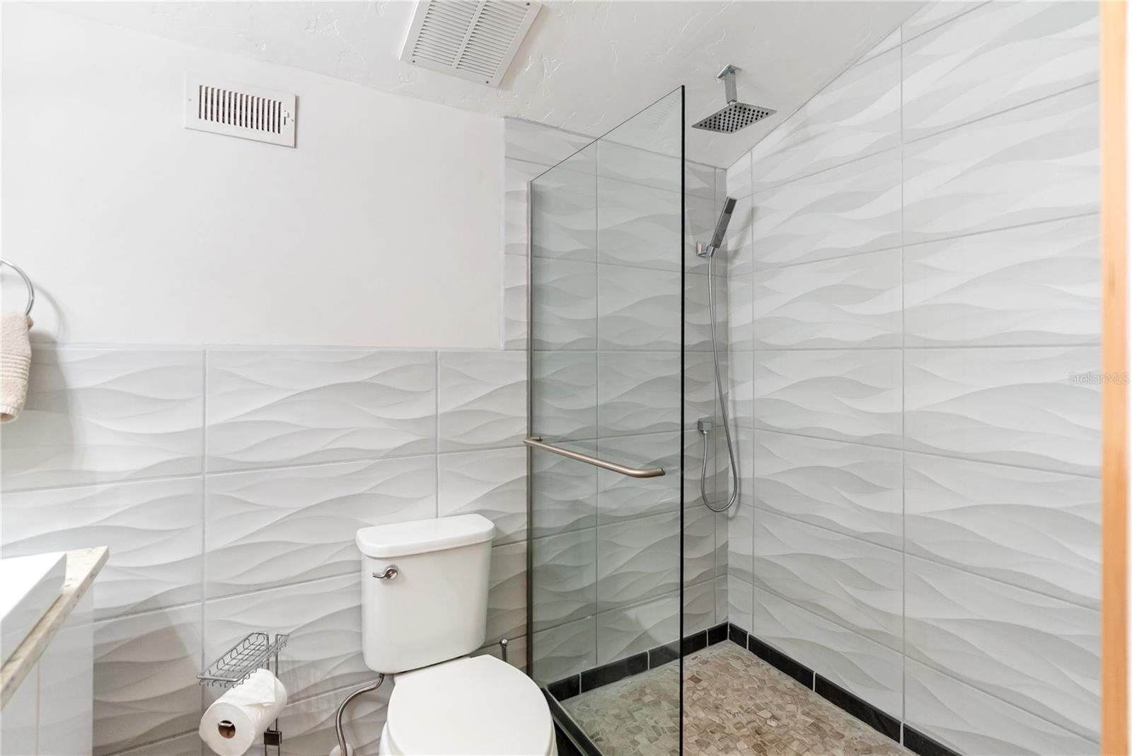 Image 49 of 80 For 5482 Beneva Woods Circle