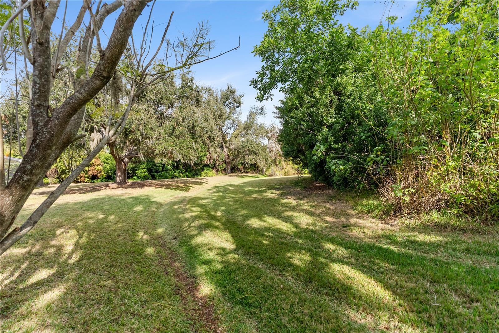 Image 64 of 80 For 5482 Beneva Woods Circle