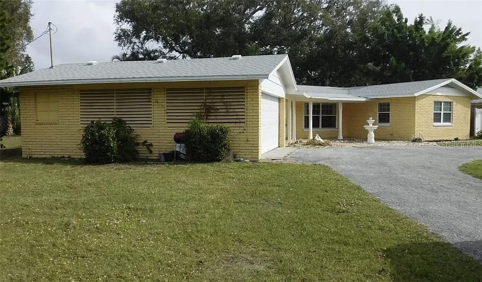 Image 4 of 23 For 8185 Longbay Boulevard