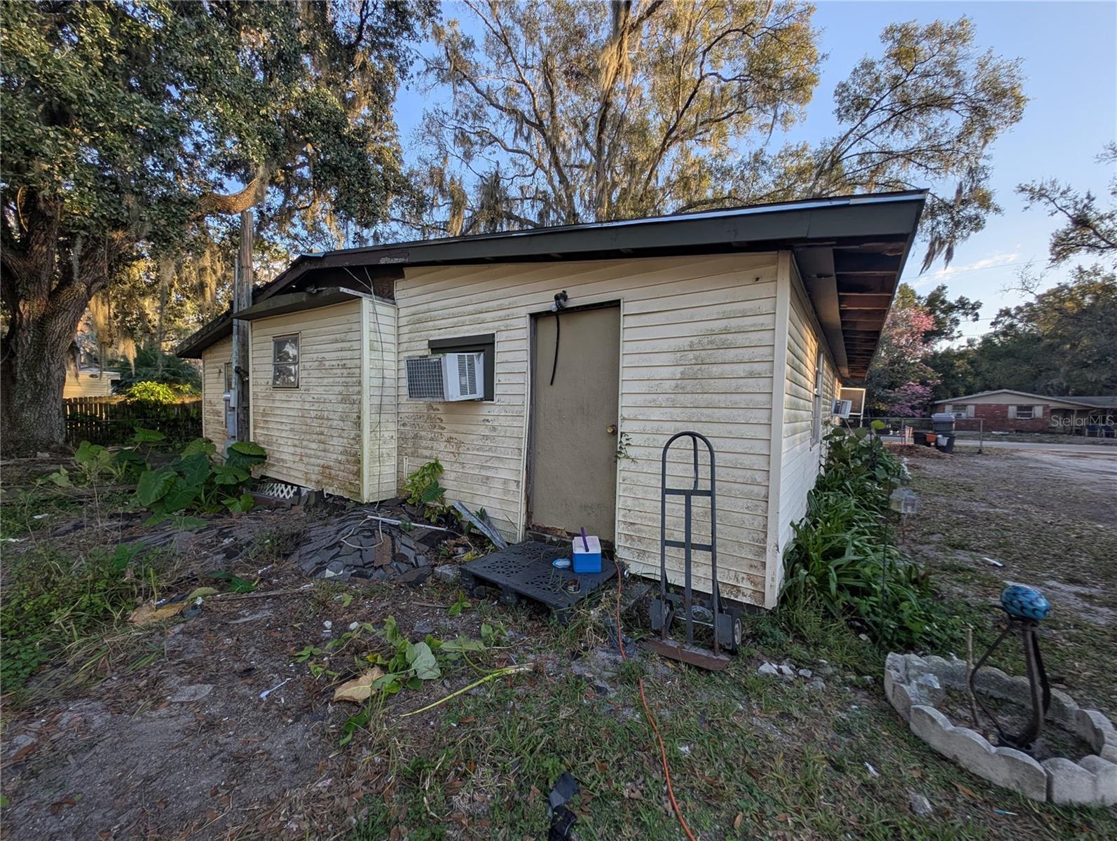 Image 42 of 55 For 2516 Hebb Road