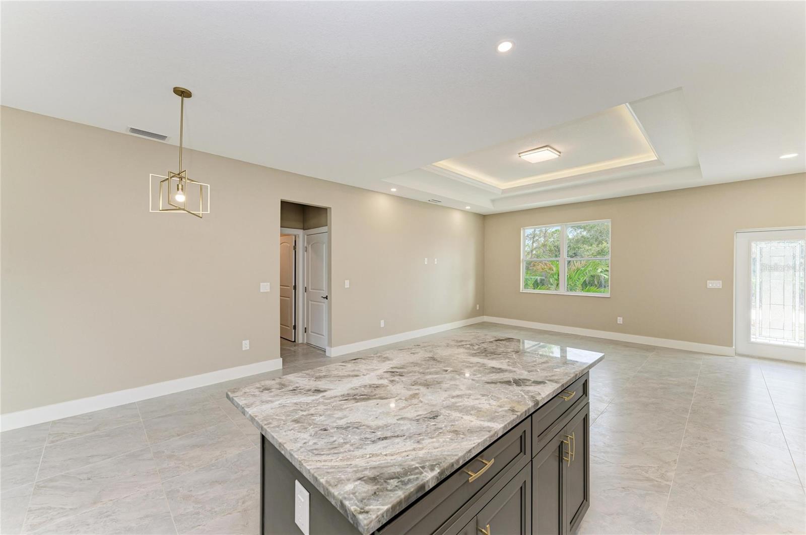 Image 19 of 36 For 5273 Caputo Avenue