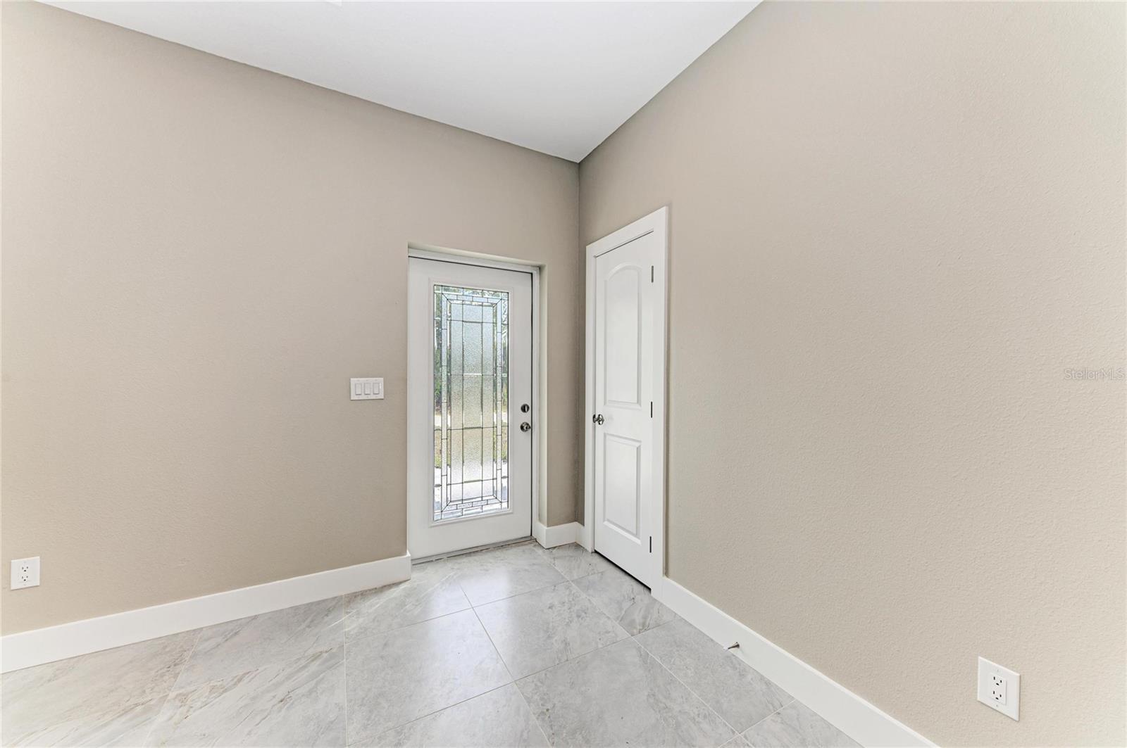 Image 5 of 36 For 5273 Caputo Avenue