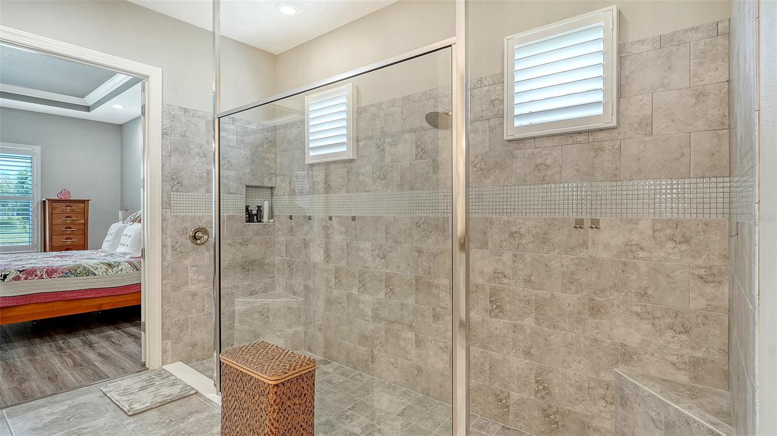 Image 21 of 72 For 8713 Mangilli Road