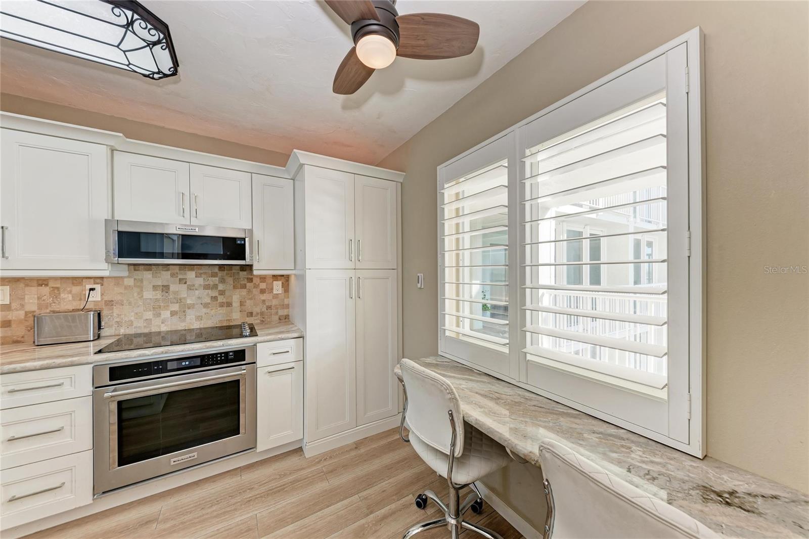 Image 18 of 56 For 5200 Gulf Drive 302