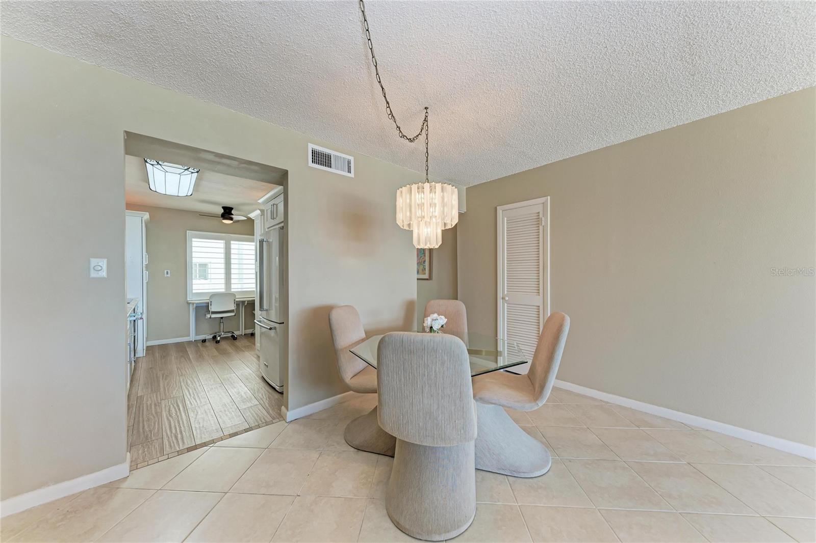 Image 21 of 56 For 5200 Gulf Drive 302