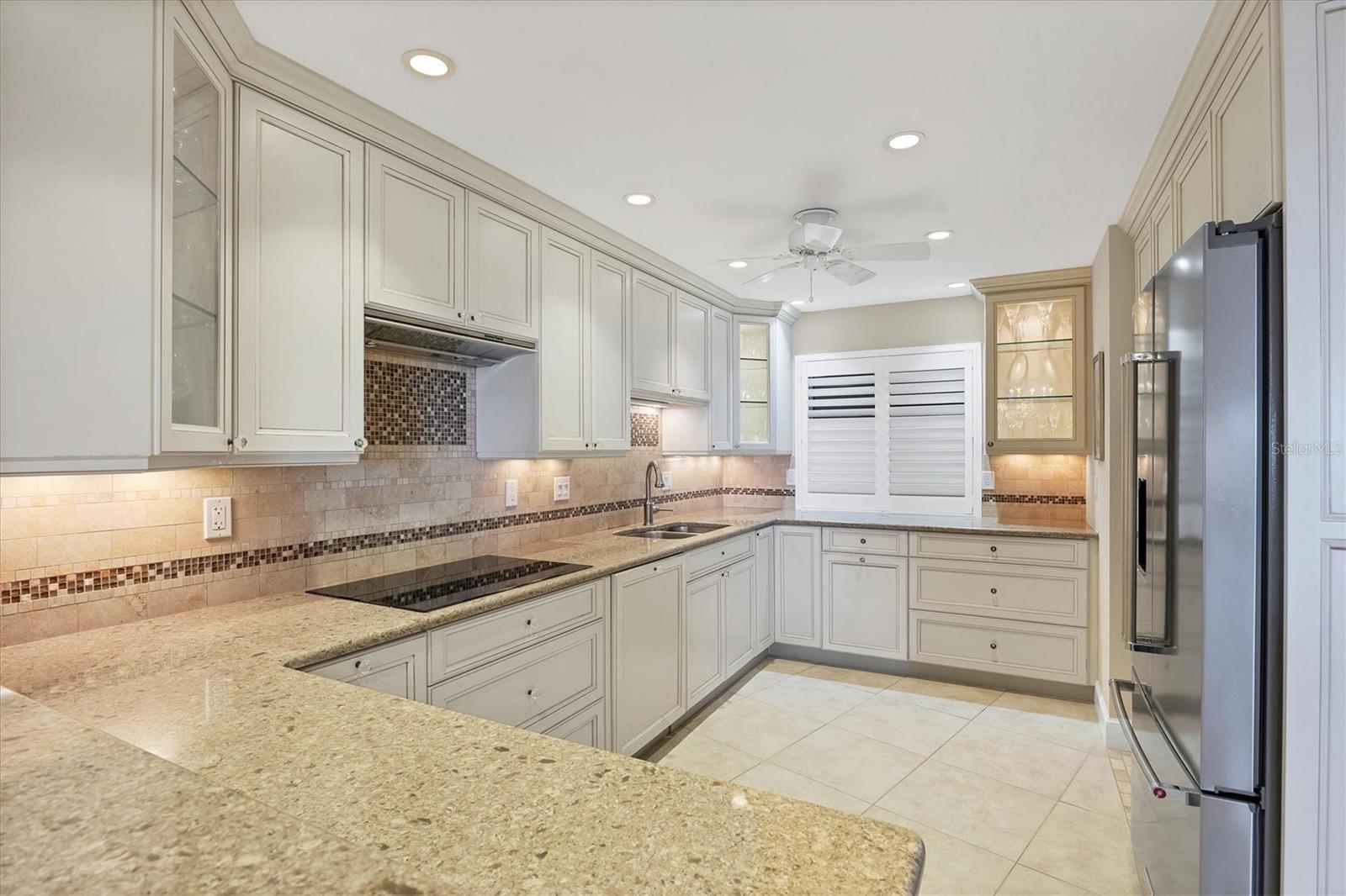 Image 23 of 58 For 4805 Gulf Of Mexico Drive 103