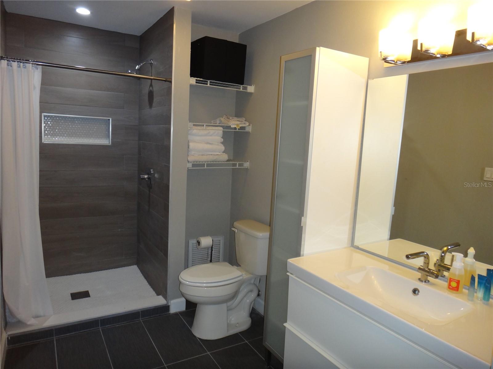 Image 13 of 15 For 2746 Orchid Oaks Drive 301aza