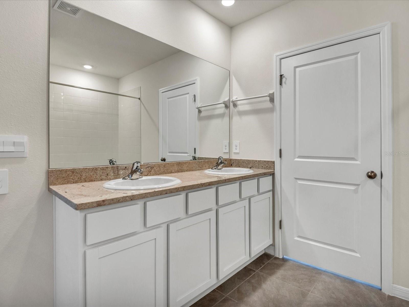 Image 20 of 49 For 12537 Night View Drive