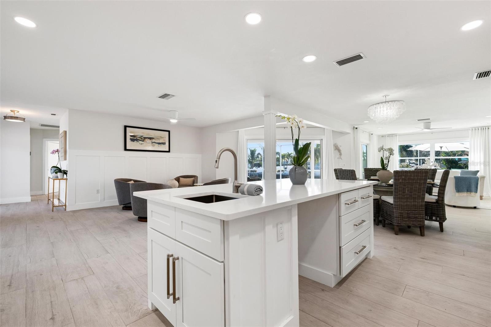 Image 15 of 96 For 616 Foxworth Lane