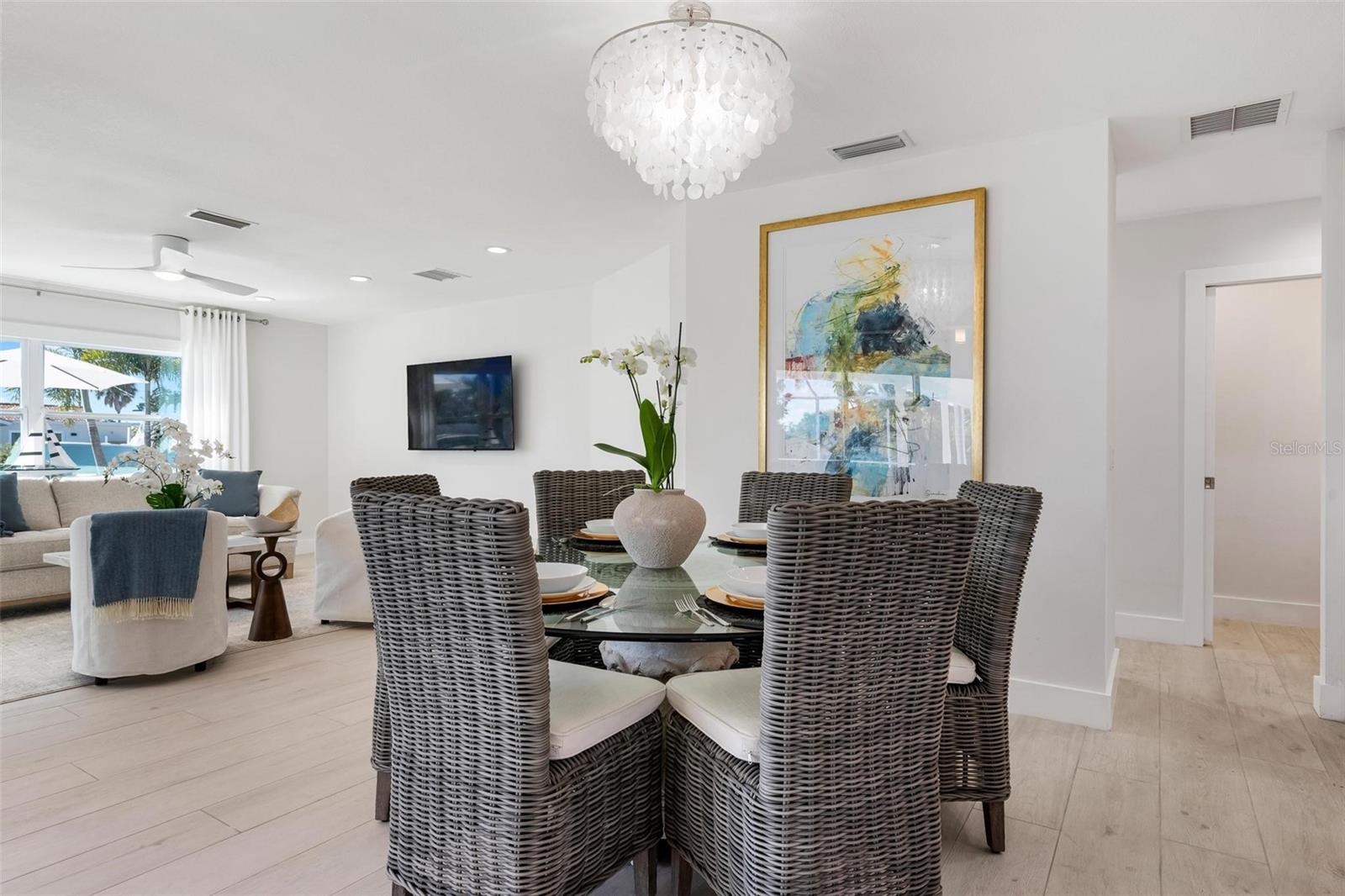 Image 16 of 96 For 616 Foxworth Lane