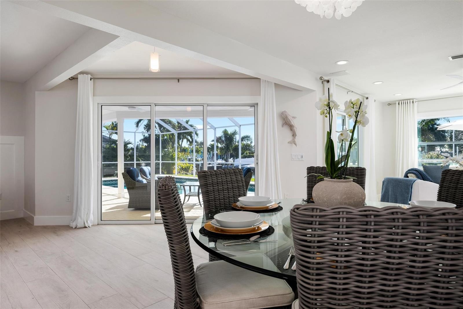 Image 22 of 96 For 616 Foxworth Lane