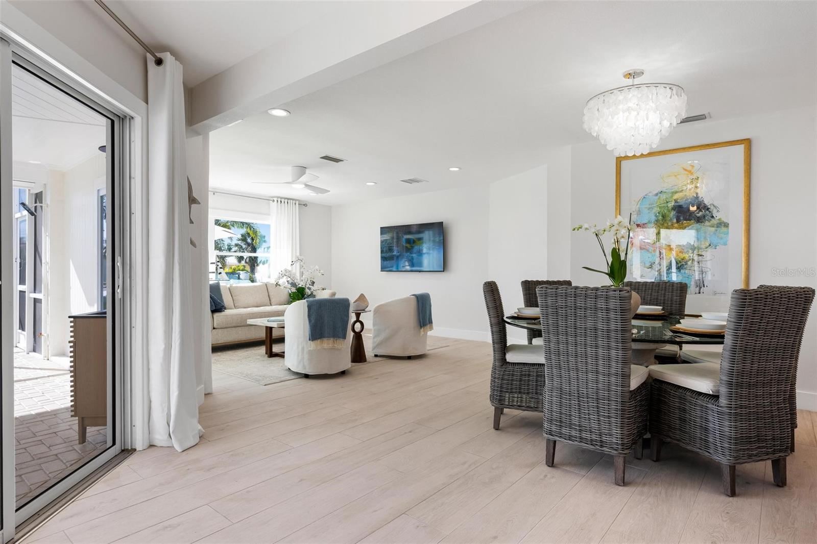 Image 23 of 96 For 616 Foxworth Lane