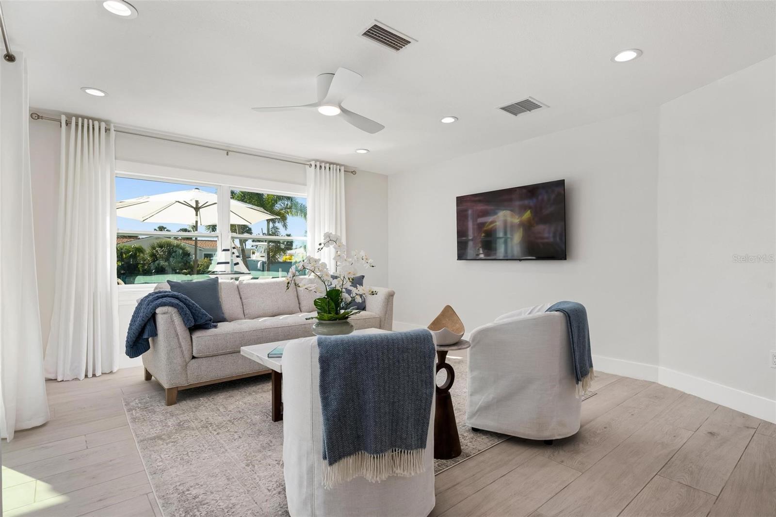 Image 24 of 96 For 616 Foxworth Lane