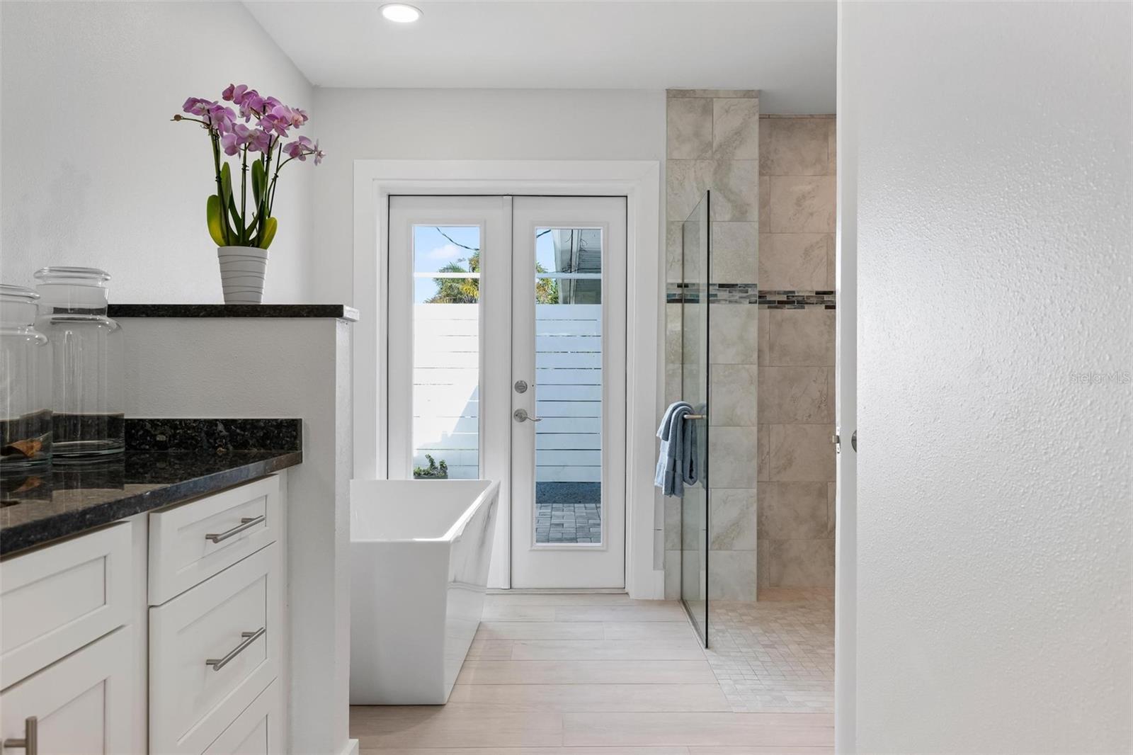 Image 33 of 96 For 616 Foxworth Lane