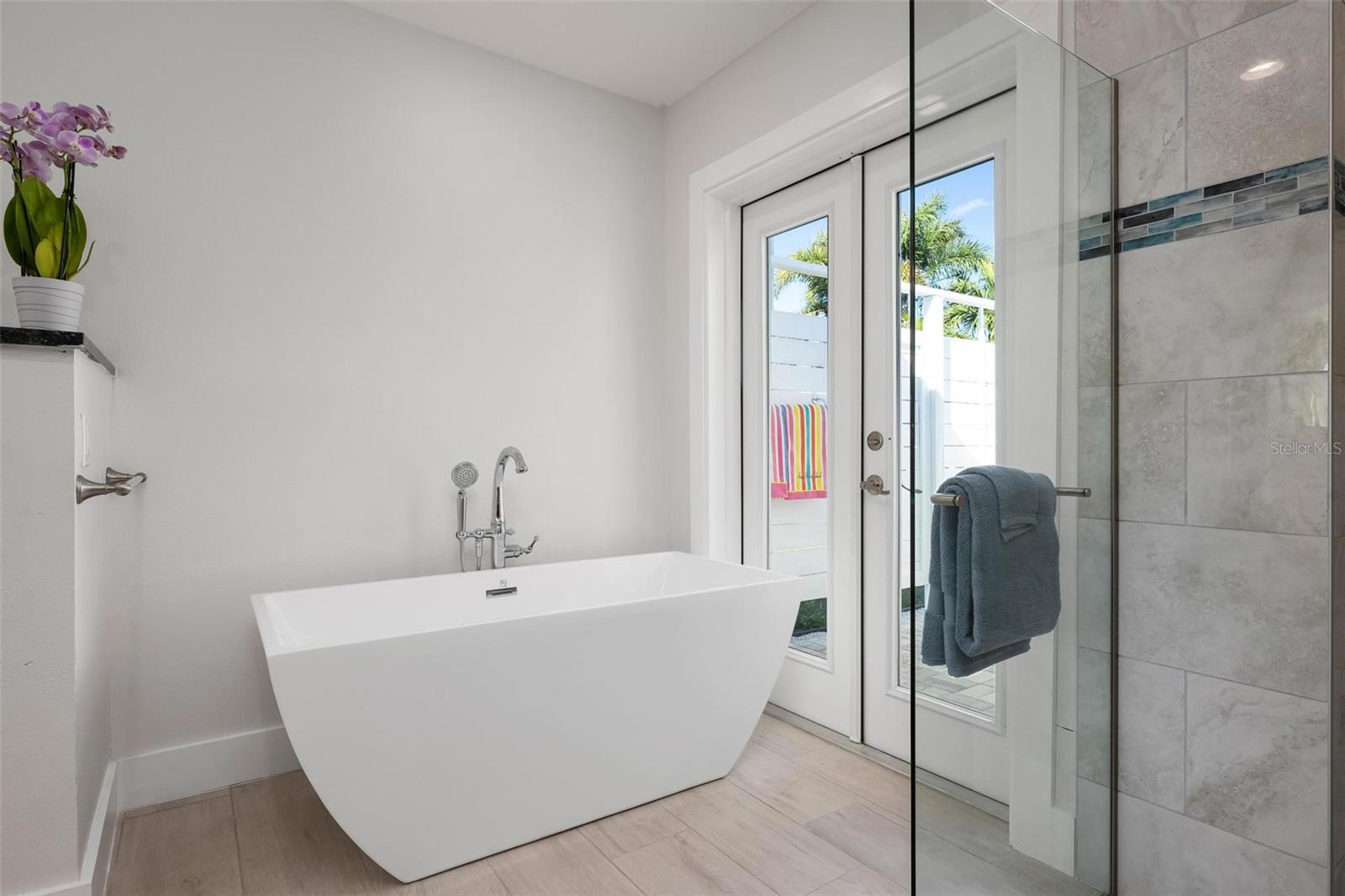 Image 35 of 96 For 616 Foxworth Lane