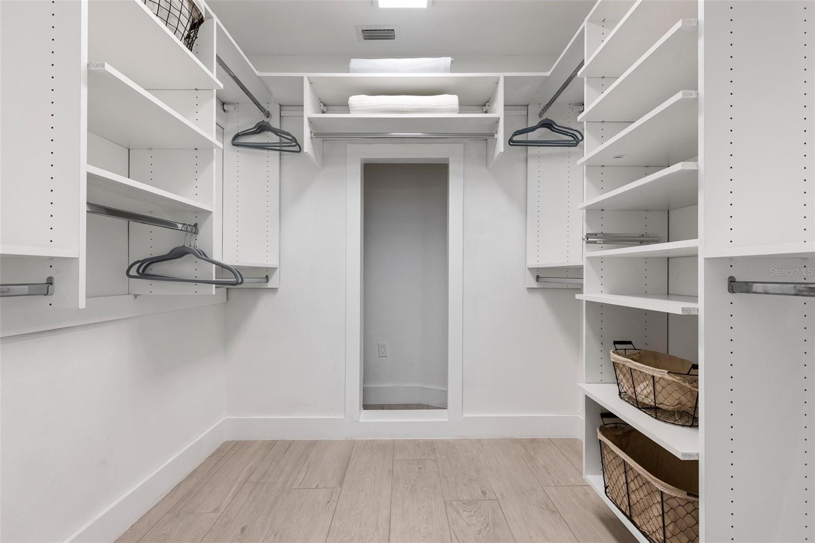 Image 38 of 96 For 616 Foxworth Lane