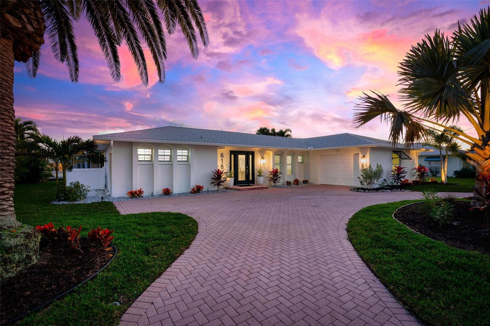 Image 7 of 96 For 616 Foxworth Lane