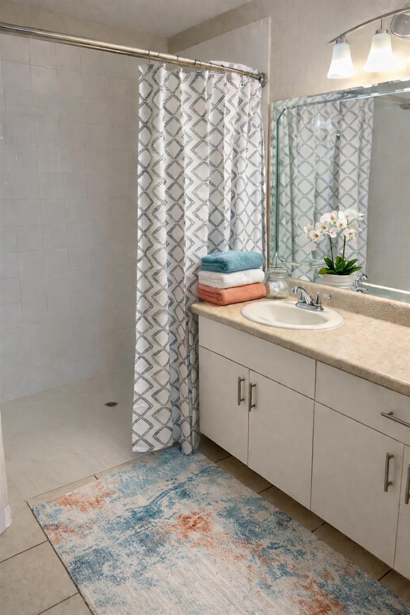 Image 19 of 60 For 4126 Central Sarasota Parkway 2011