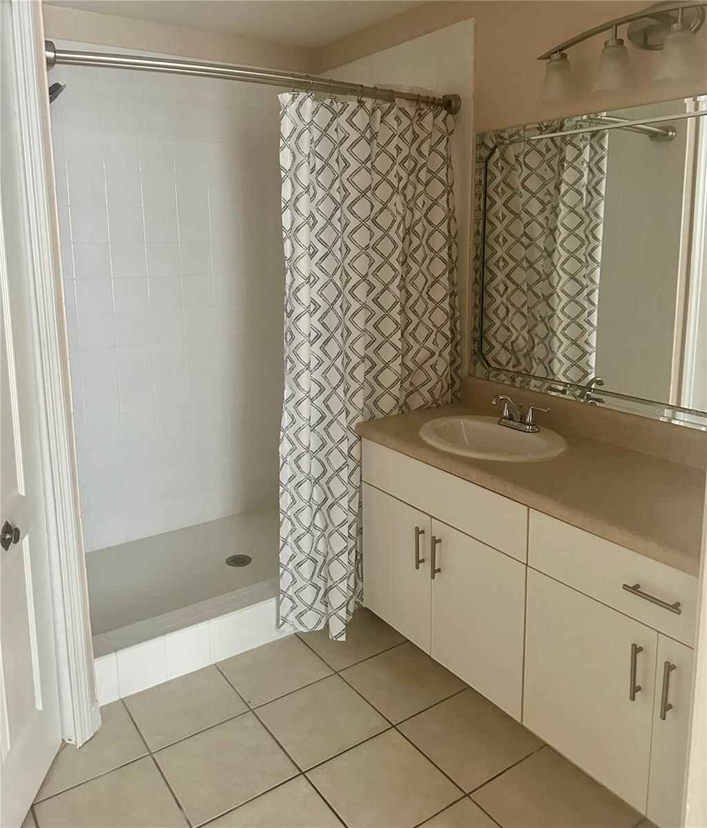 Image 20 of 60 For 4126 Central Sarasota Parkway 2011