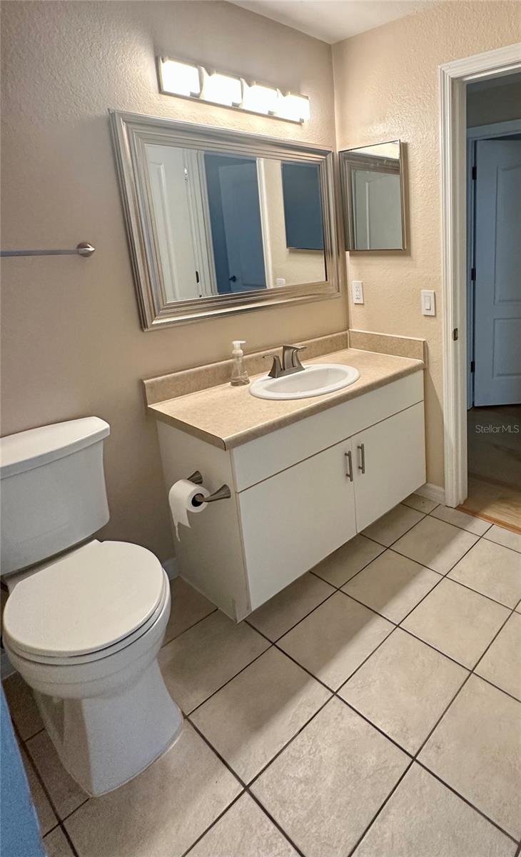 Image 30 of 60 For 4126 Central Sarasota Parkway 2011