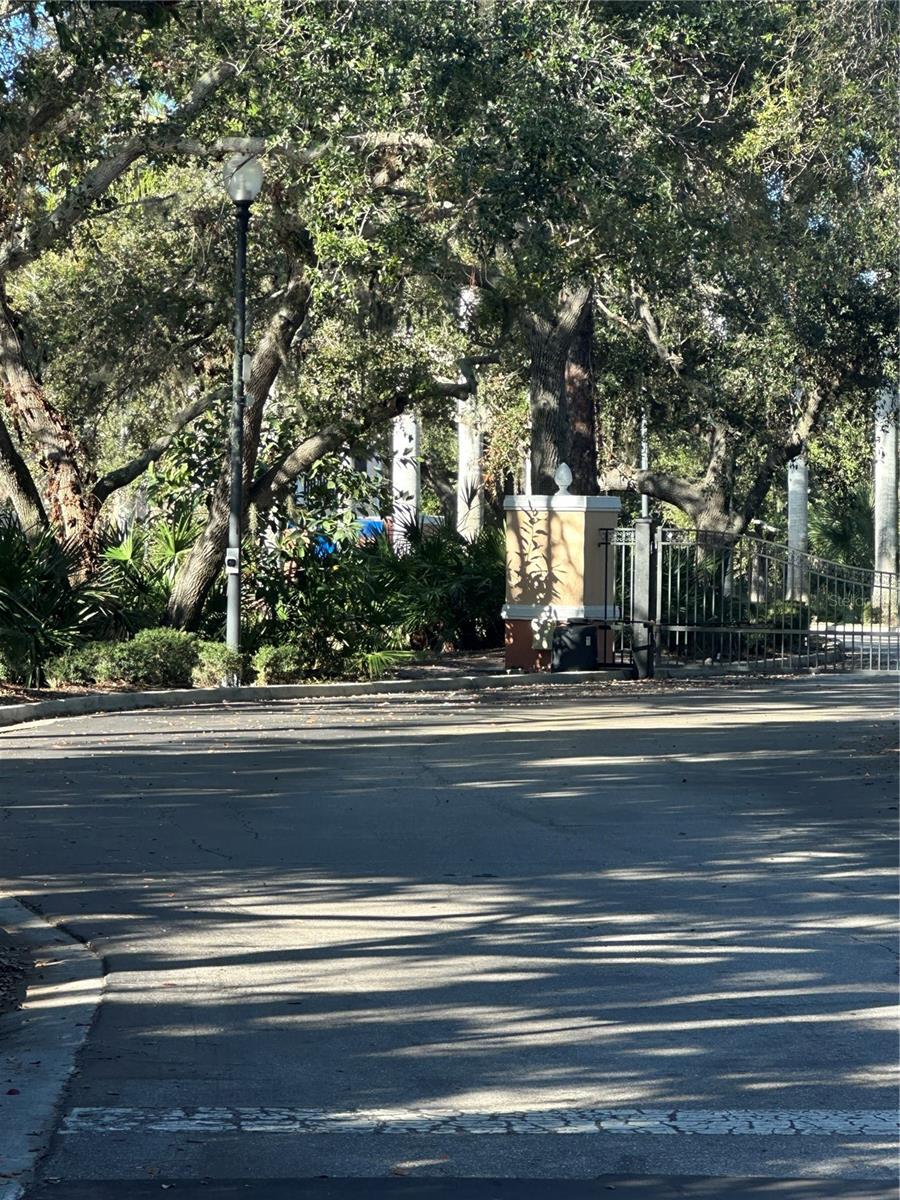 Image 4 of 60 For 4126 Central Sarasota Parkway 2011