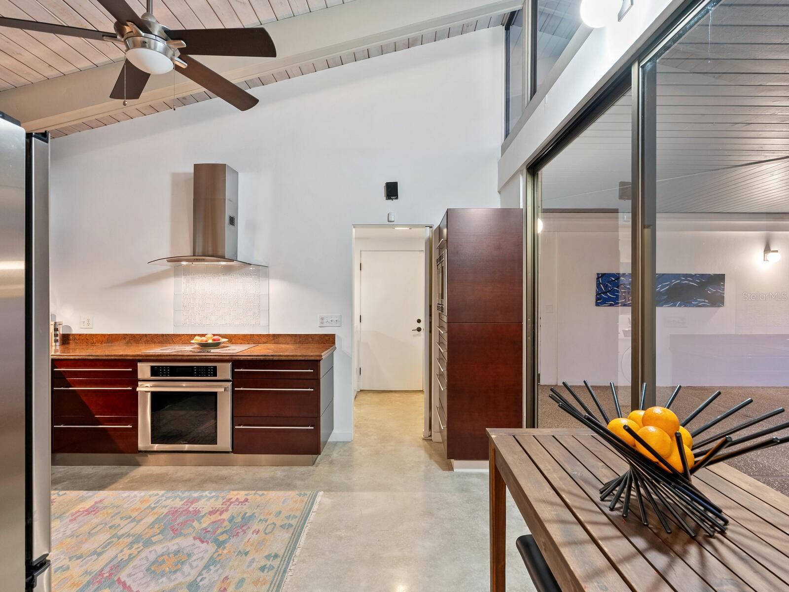 Image 40 of 71 For 820 Whitfield Avenue