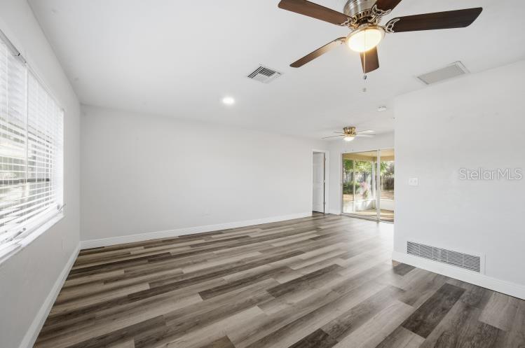 Image 4 of 35 For 3427 Riviera Drive