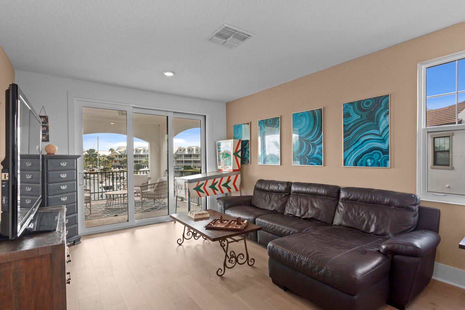 Image 44 of 73 For 3036 Christophers Watch Lane