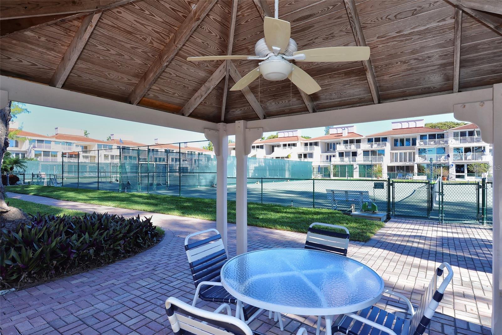 Image 28 of 35 For 5055 Gulf Of Mexico Drive 411