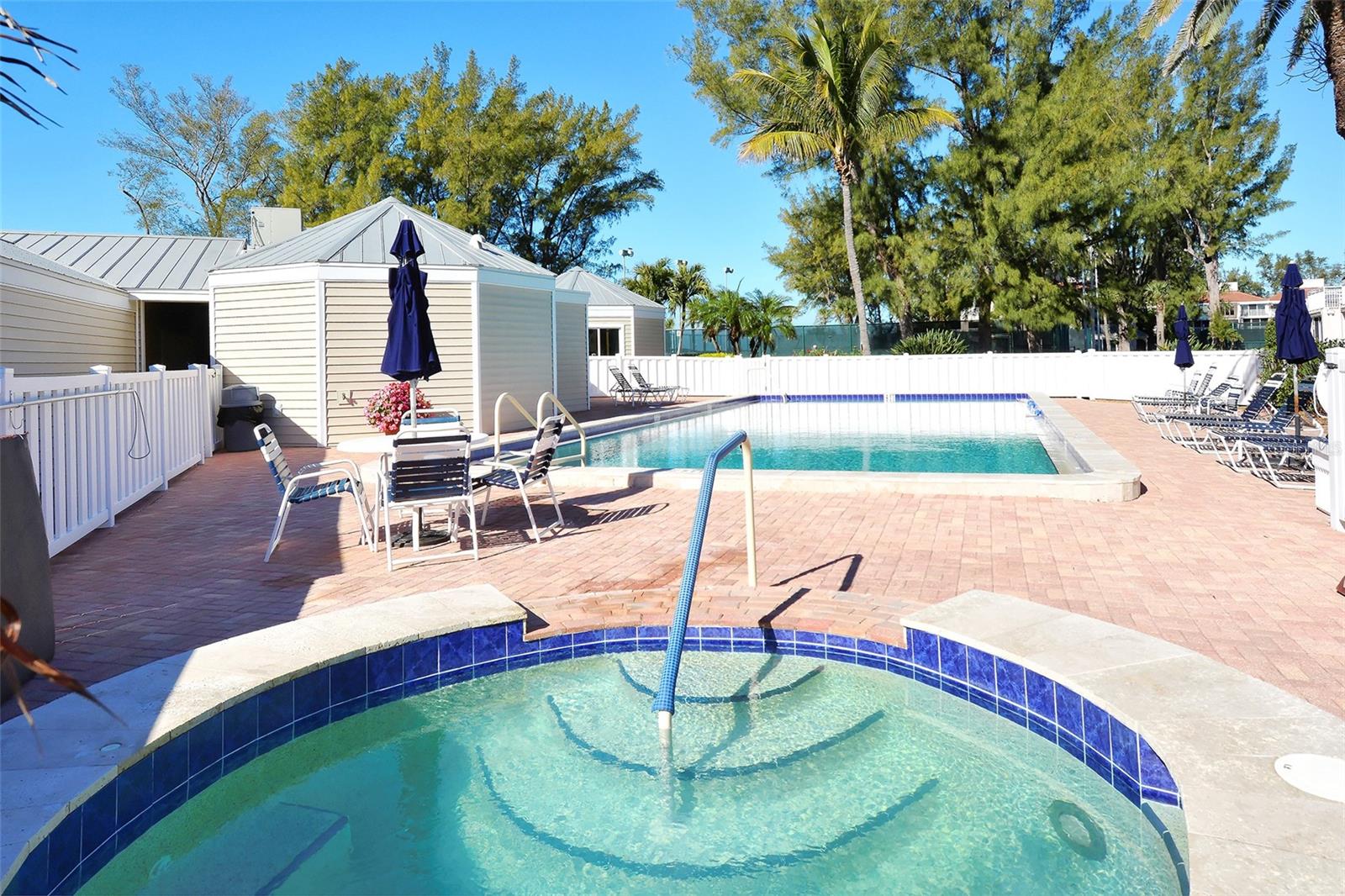 Image 32 of 35 For 5055 Gulf Of Mexico Drive 411