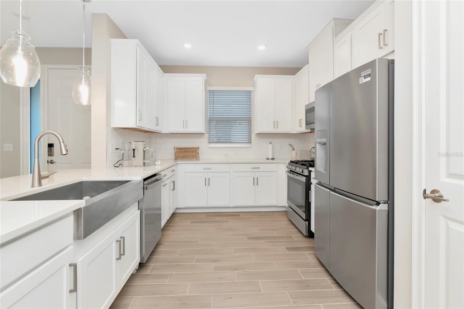 Image 11 of 100 For 8097 Moonbeam Avenue