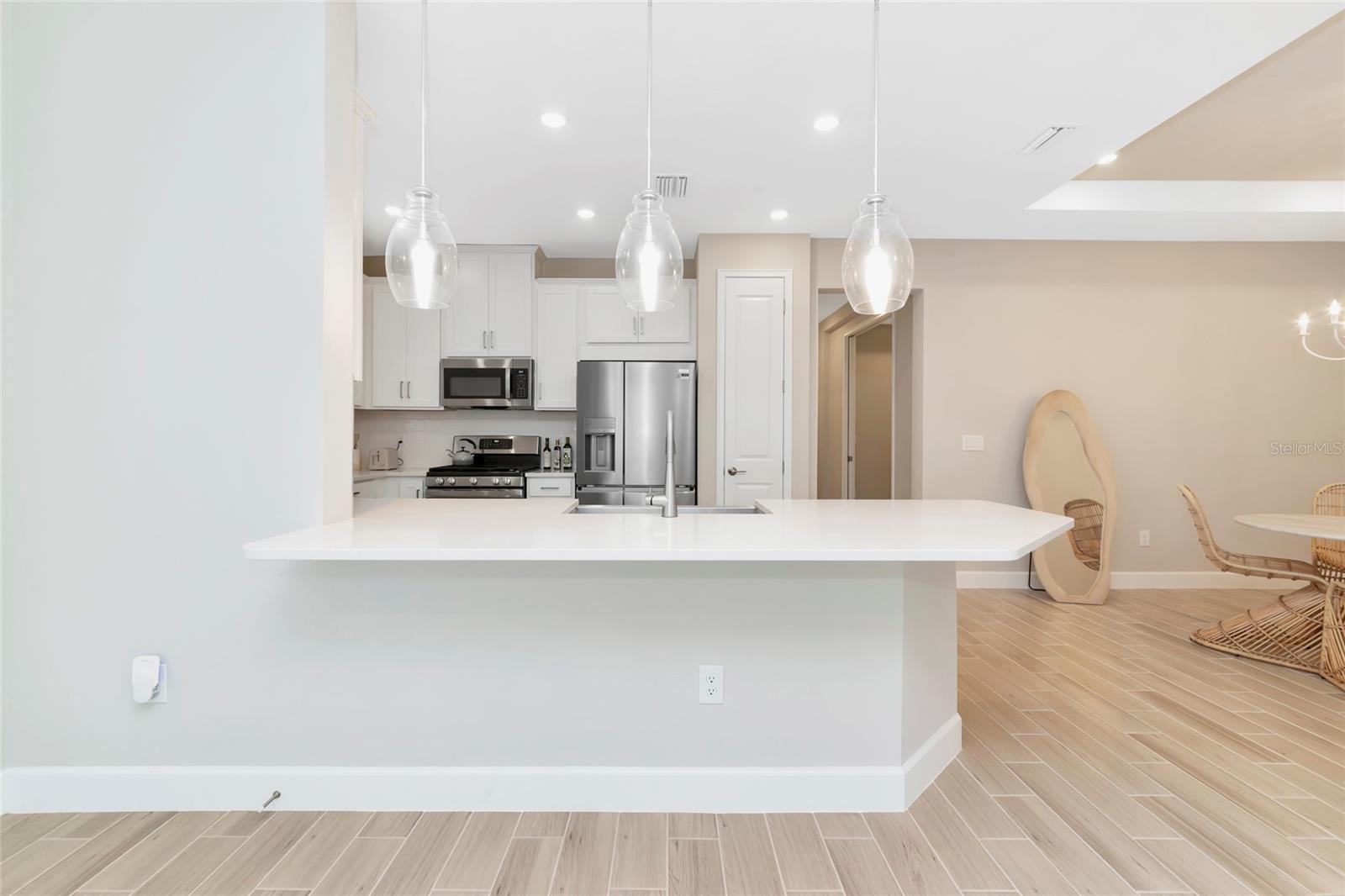 Image 14 of 100 For 8097 Moonbeam Avenue