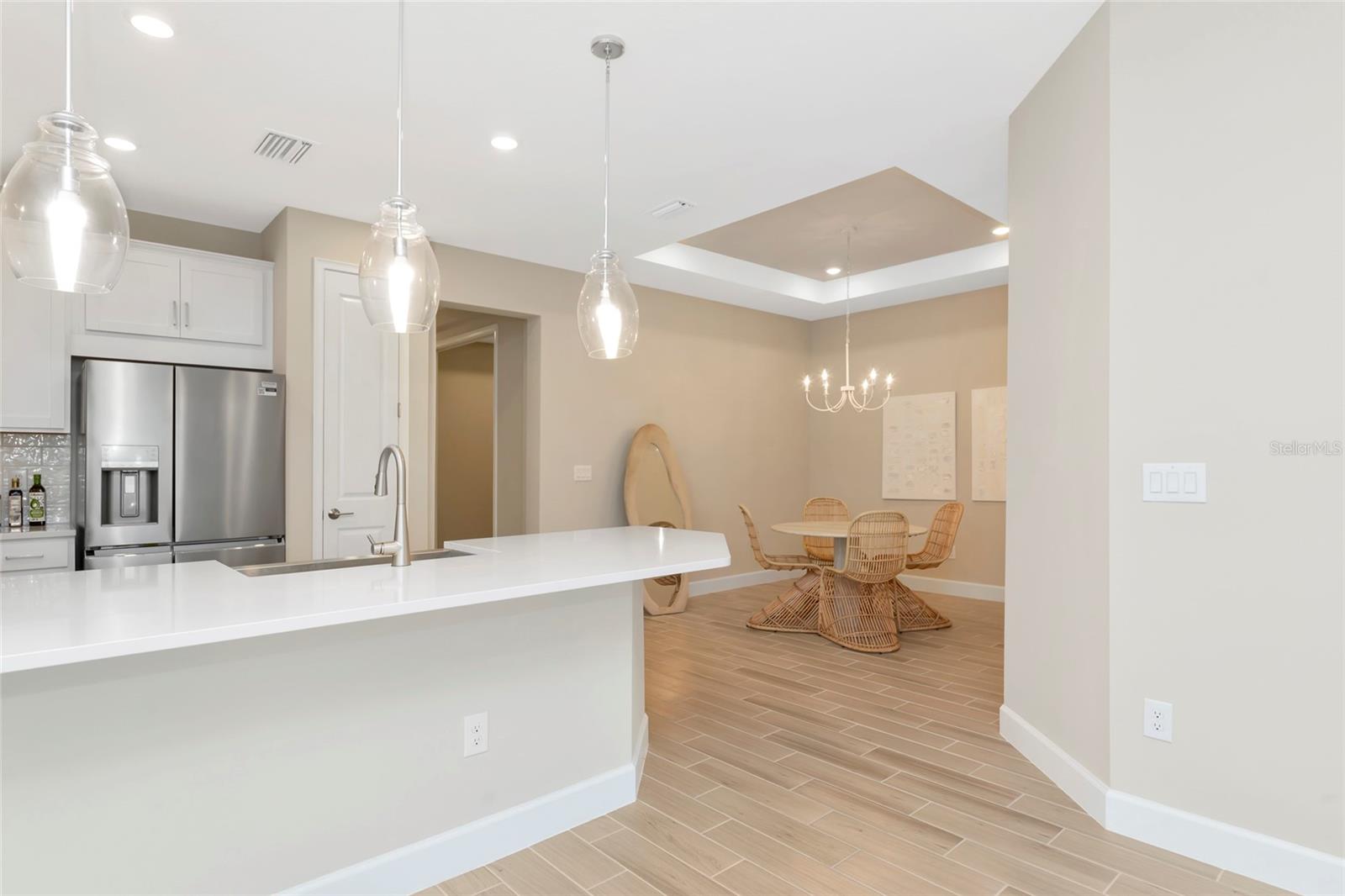 Image 15 of 100 For 8097 Moonbeam Avenue