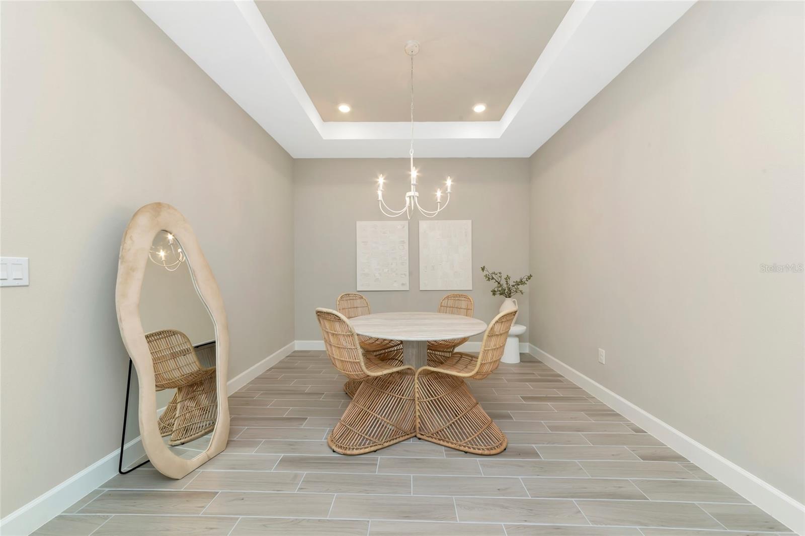 Image 16 of 100 For 8097 Moonbeam Avenue