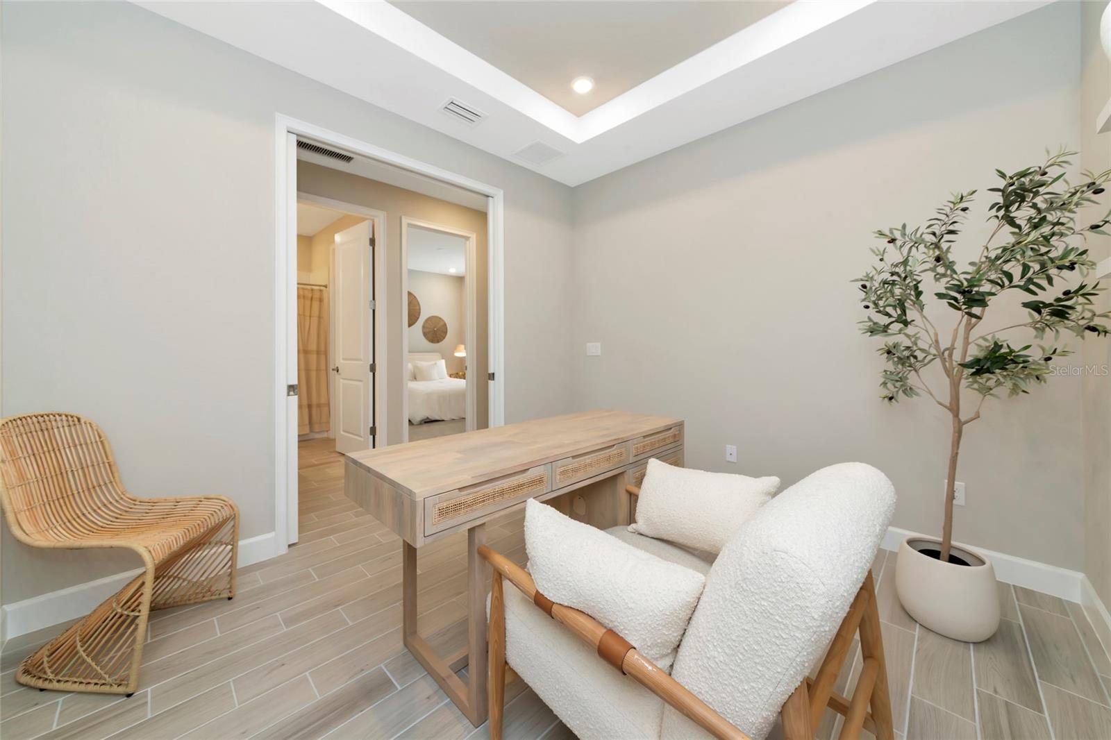 Image 18 of 100 For 8097 Moonbeam Avenue