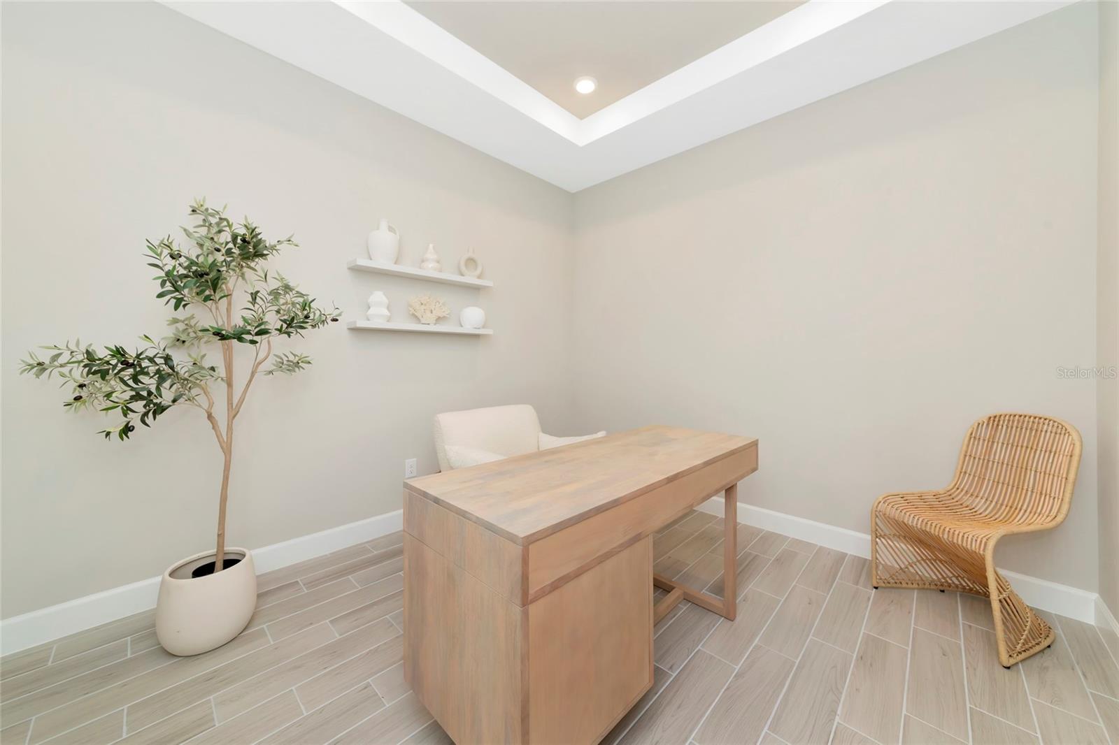 Image 19 of 100 For 8097 Moonbeam Avenue