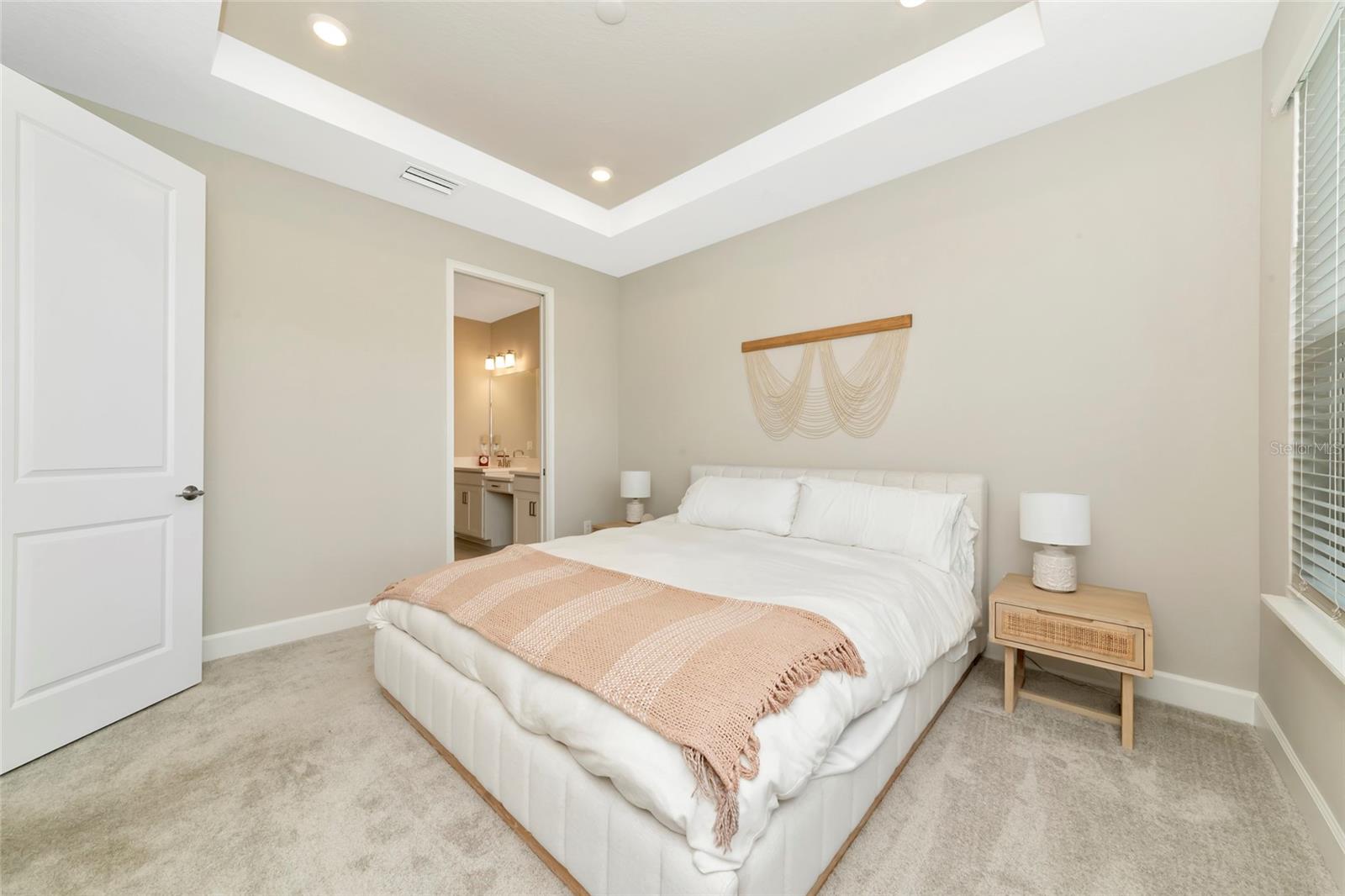 Image 22 of 100 For 8097 Moonbeam Avenue