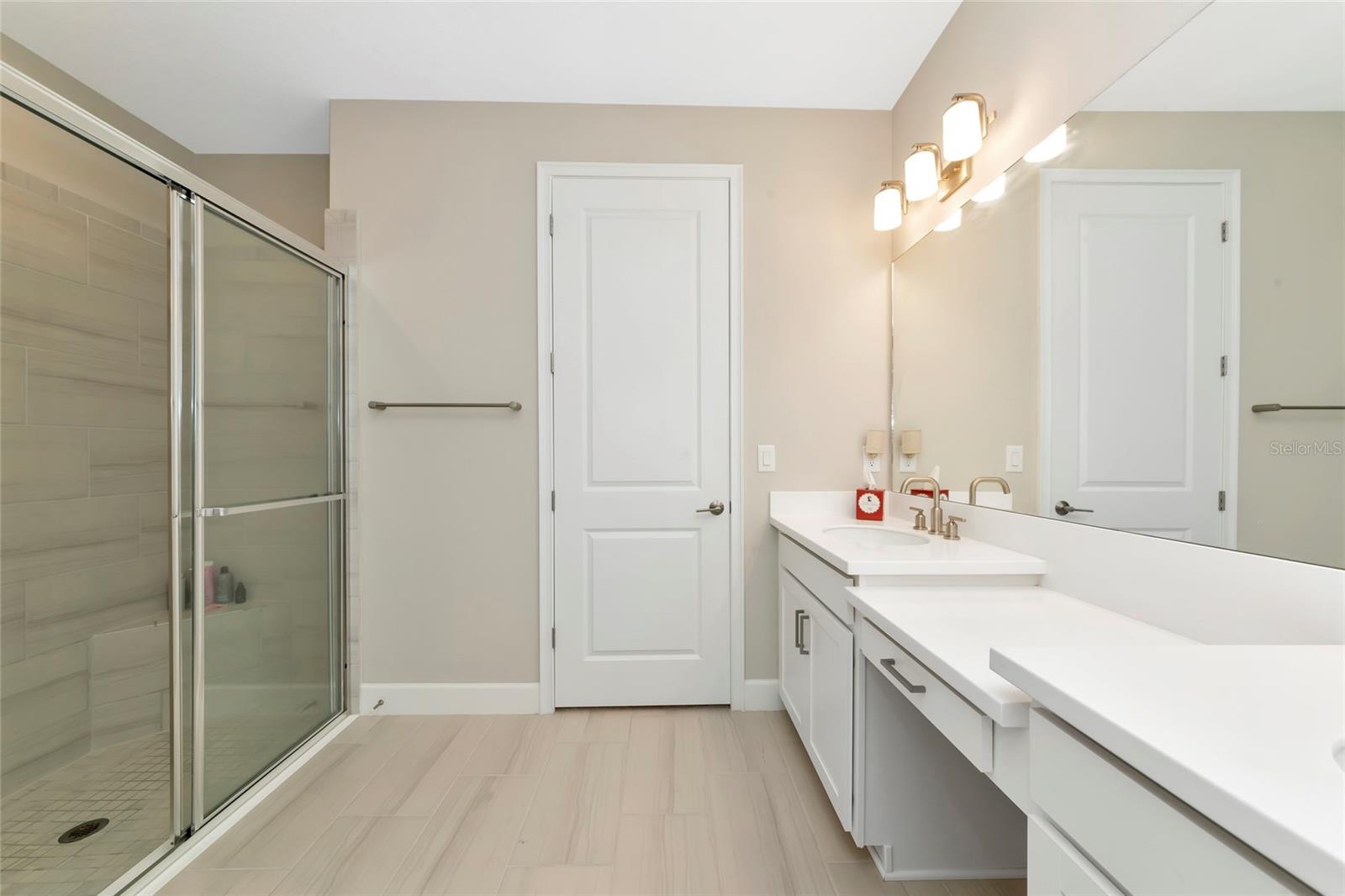 Image 24 of 100 For 8097 Moonbeam Avenue