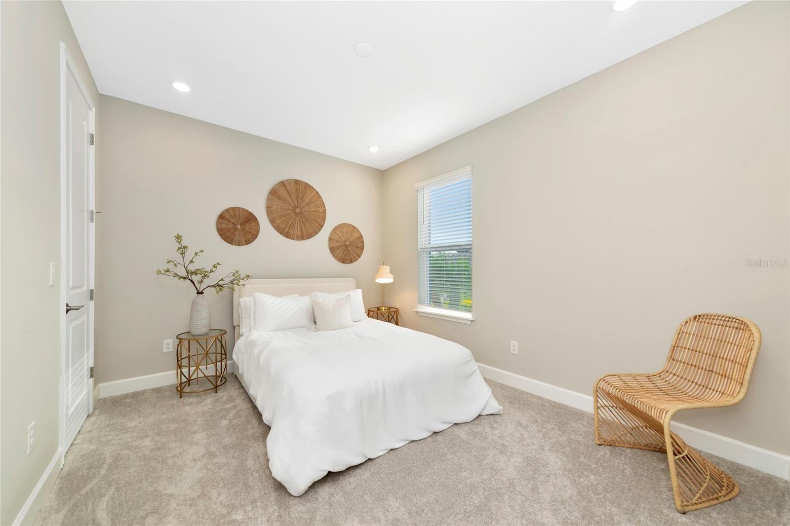 Image 27 of 100 For 8097 Moonbeam Avenue