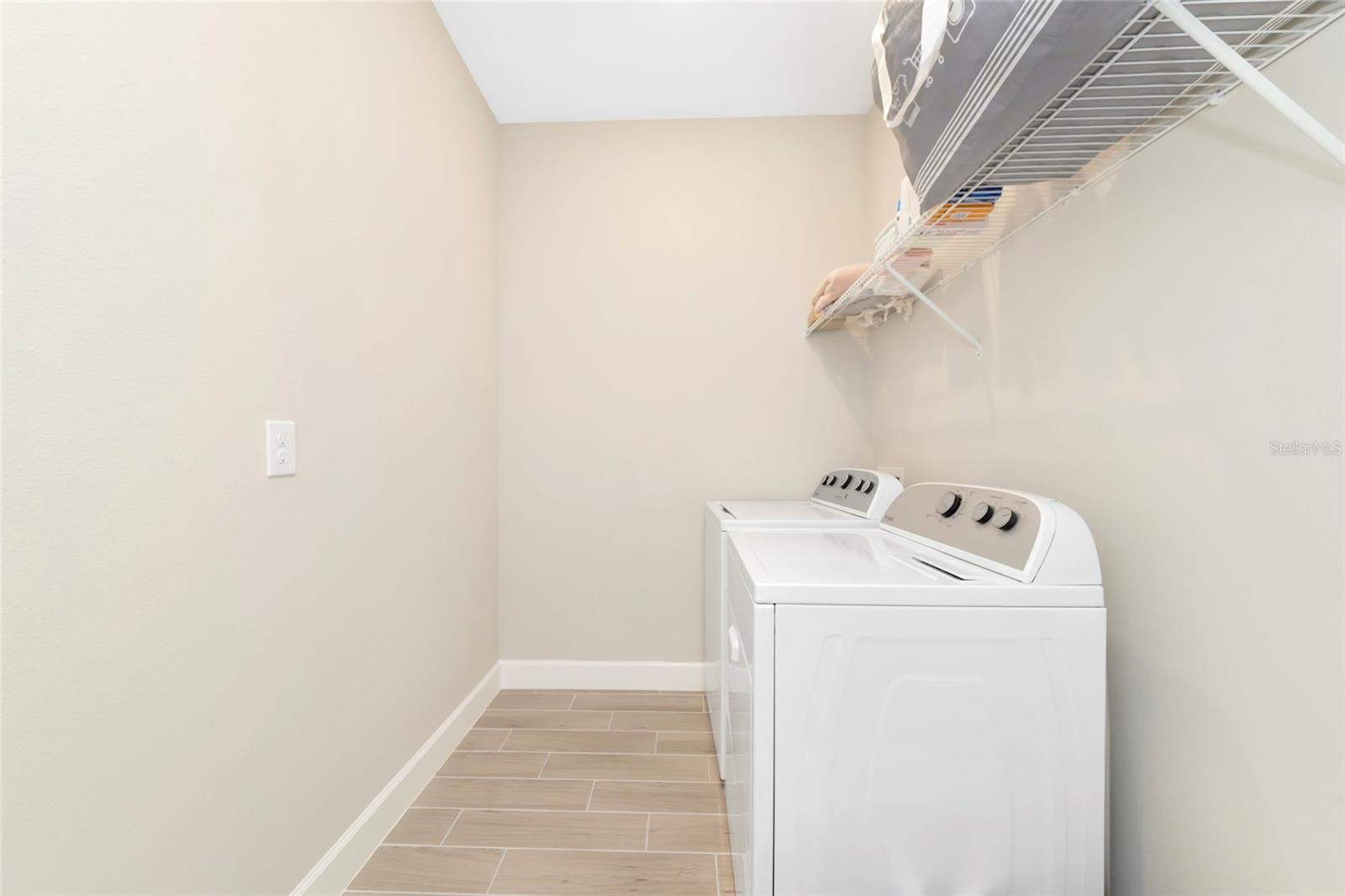 Image 32 of 100 For 8097 Moonbeam Avenue