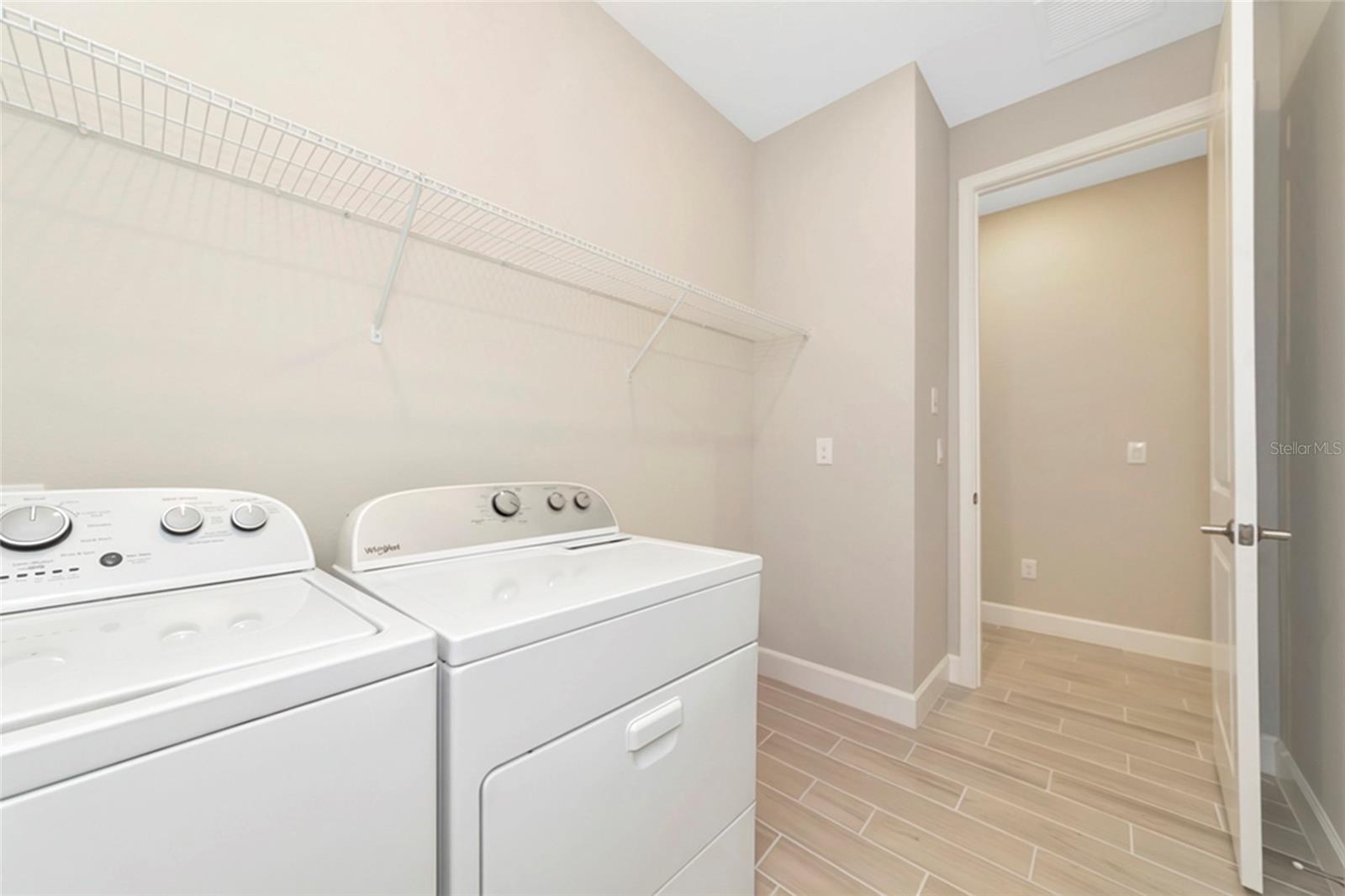 Image 33 of 100 For 8097 Moonbeam Avenue